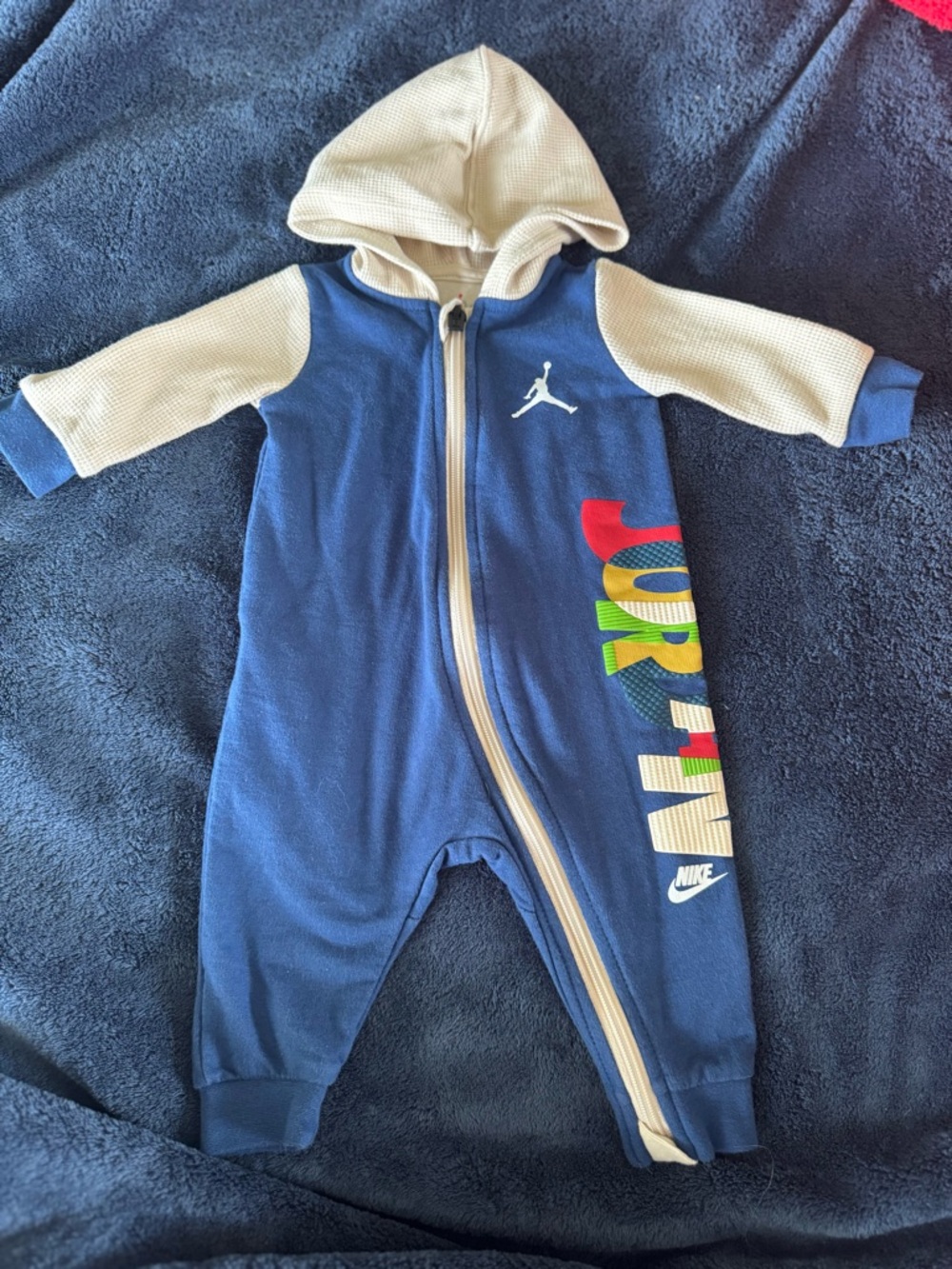 Nike Air Jordan Blue & Cream Color Messy Room Hooded Infant Coveralls, 3-6M (6M) - Picture 4 of 9